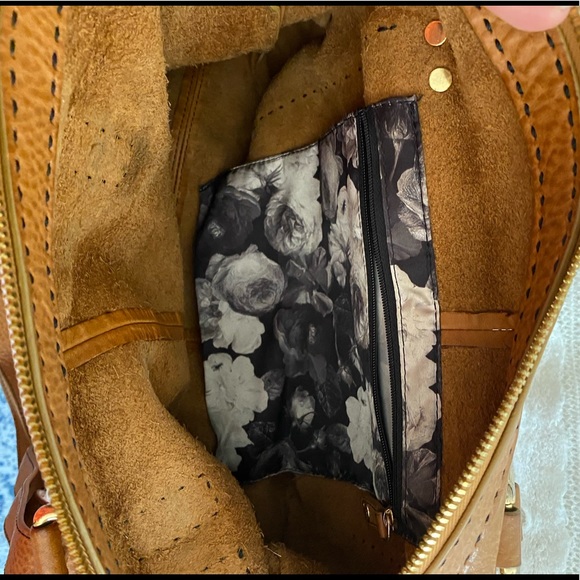 TED BAKER camel leather crossbody bag - Picture 4 of 8